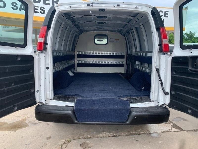 Used 2016 Chevrolet Express 2500 image 5