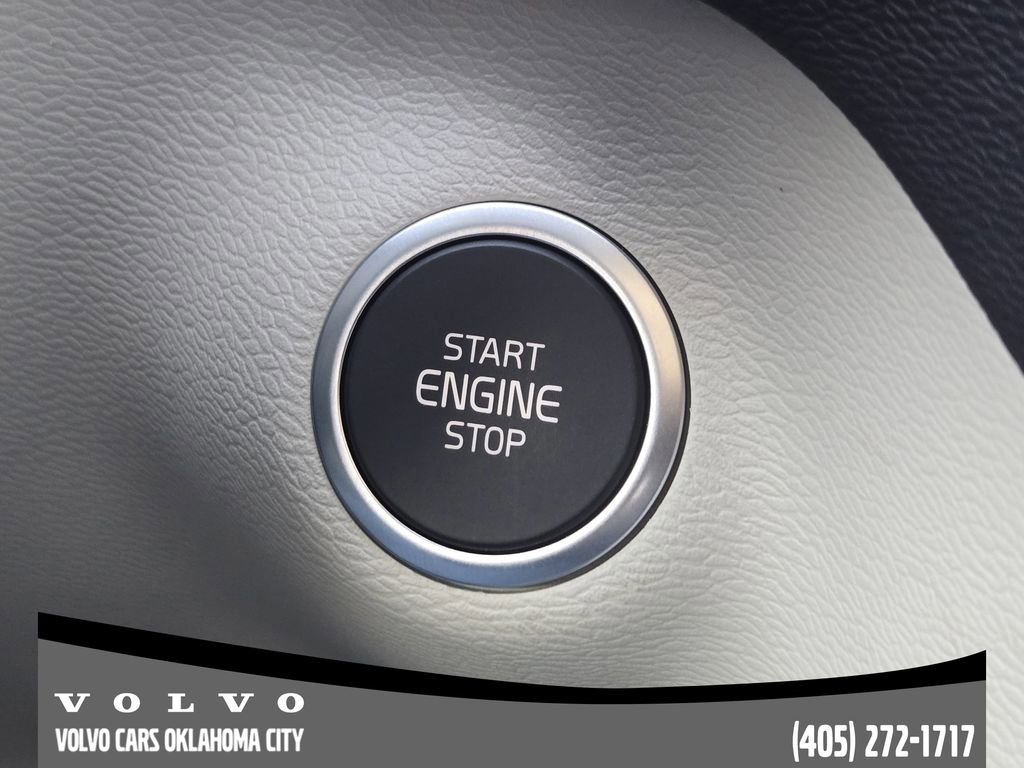 New 2026 Volvo XC40 B5 Plus w/ Protection Package Premier image 20