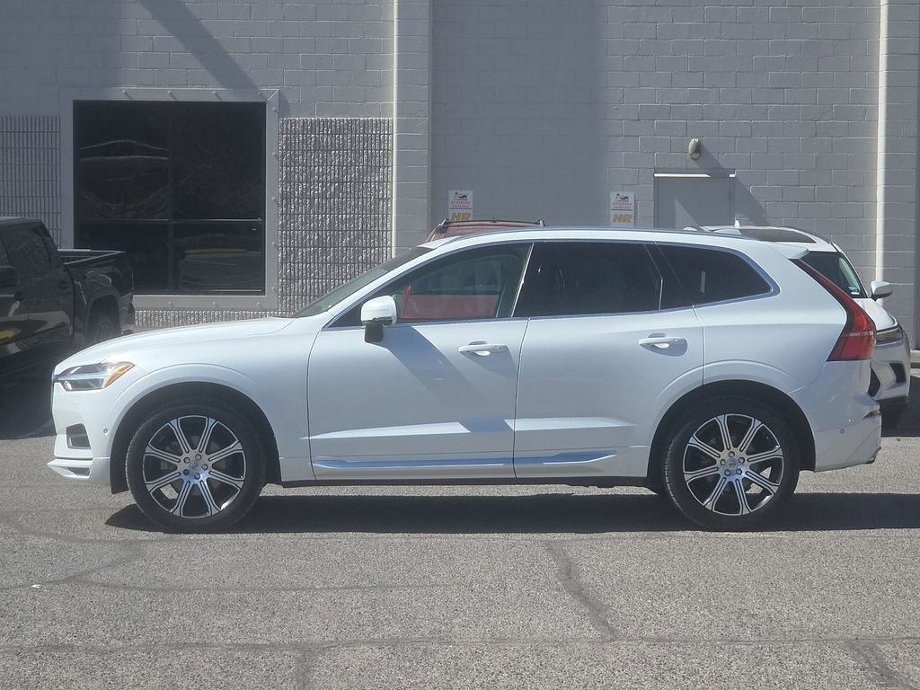 Used 2020 Volvo XC60 T5 Inscription image 2
