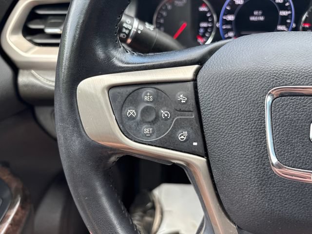 Used 2022 GMC Acadia Denali w/ Denali Technology Package AWD/4WD image 11