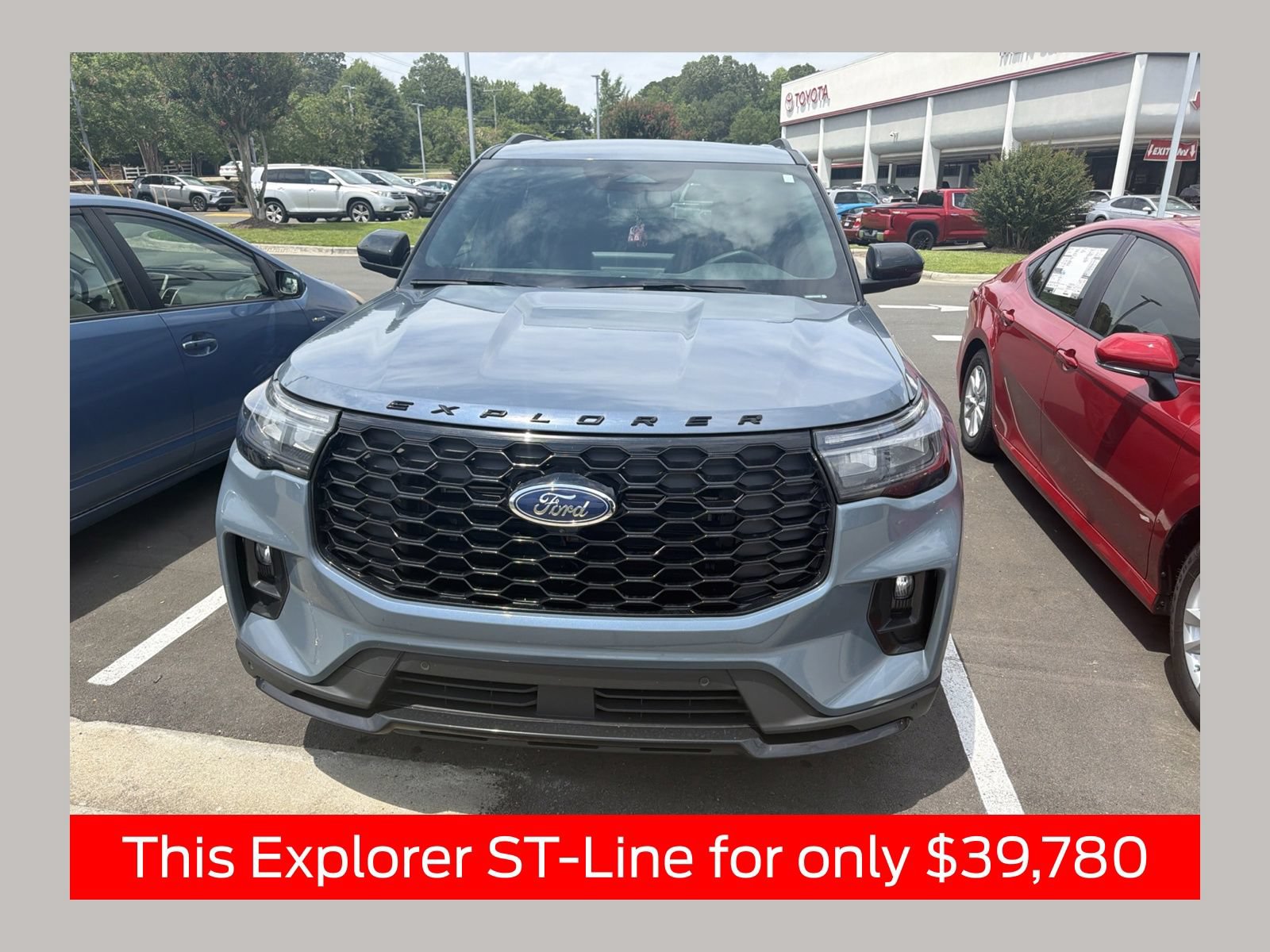 Used 2025 Ford Explorer ST-Line w/ Premium Package AWD/4WD image 1