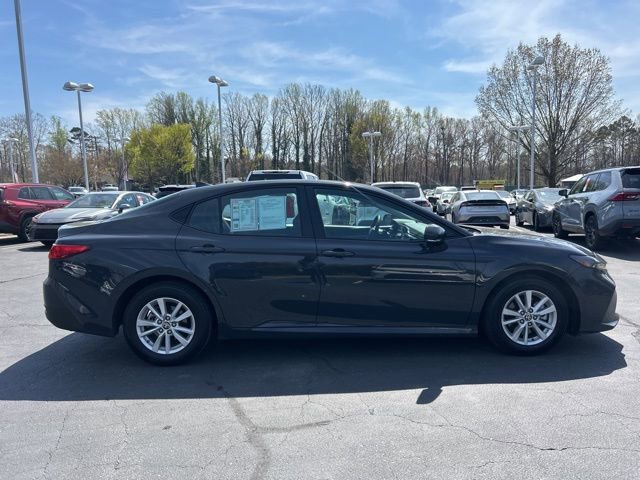 Used 2025 Toyota Camry LE image 5