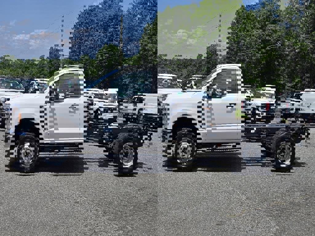 New 2026 Ford F350 XL w/ XL Chrome Package image 23