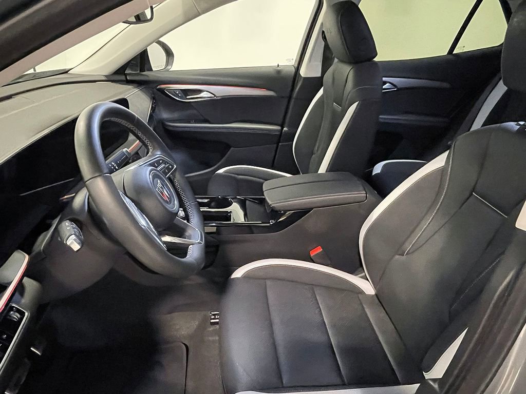 Used 2025 Buick Envision Sport Touring image 3