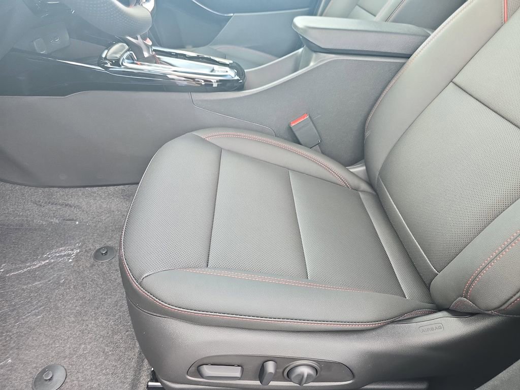 New 2026 Chevrolet Trax RS w/ Sunroof Package image 31