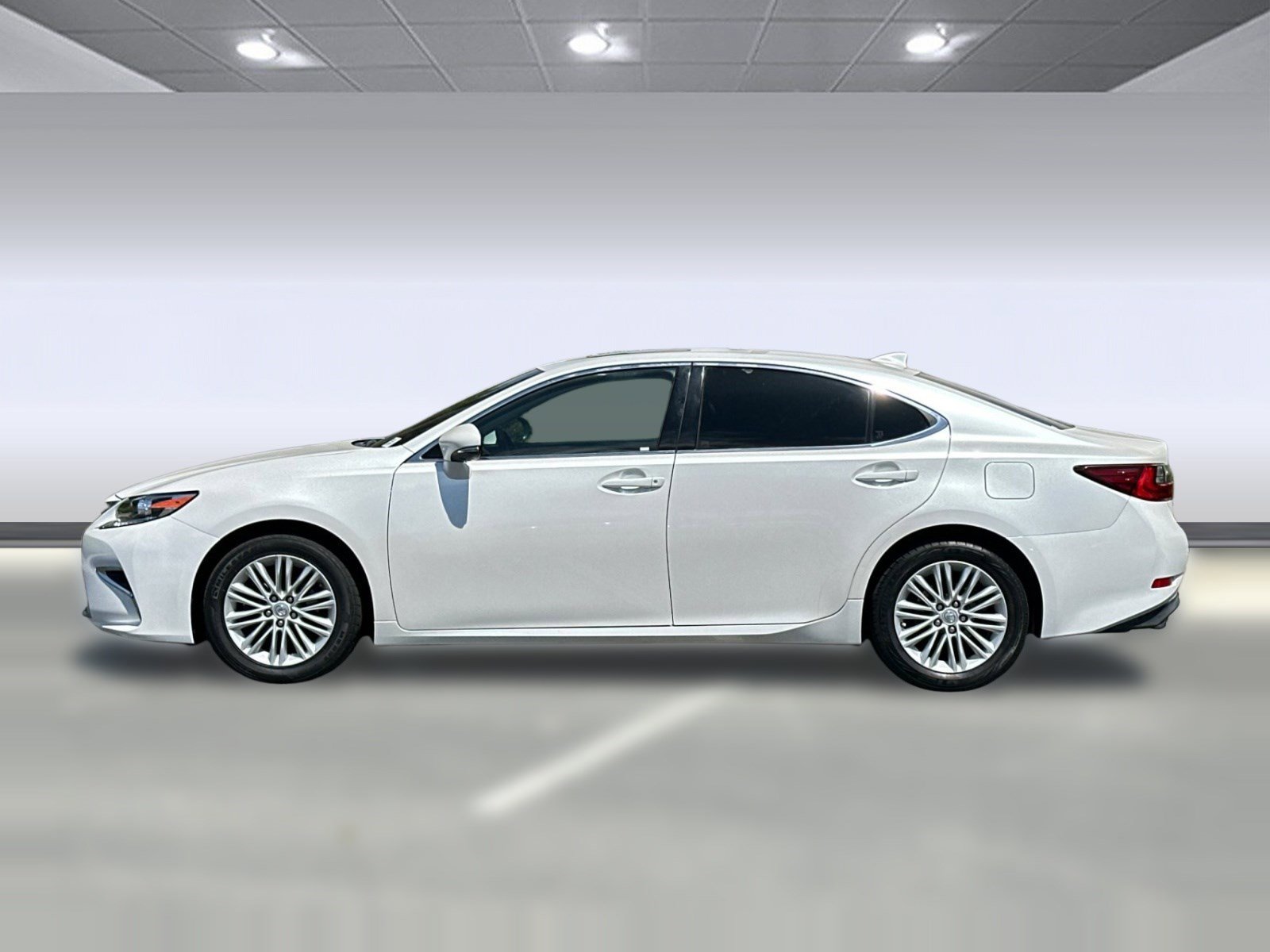 Used 2018 Lexus ES 350 w/ Accessory Package image 2