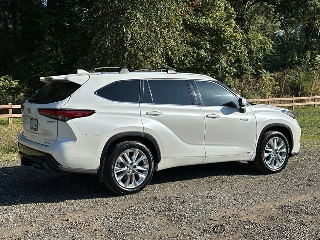 Used 2021 Toyota Highlander Limited AWD/4WD image 10