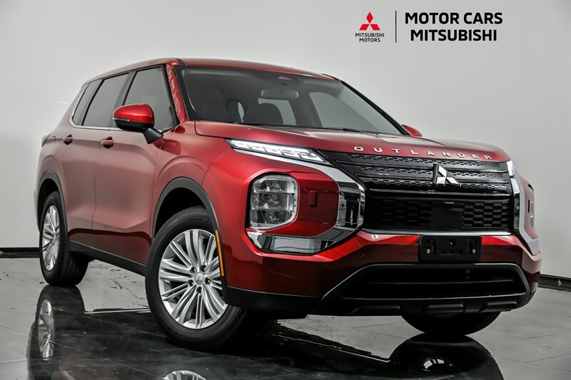 Used 2024 Mitsubishi Outlander ES AWD/4WD video 1