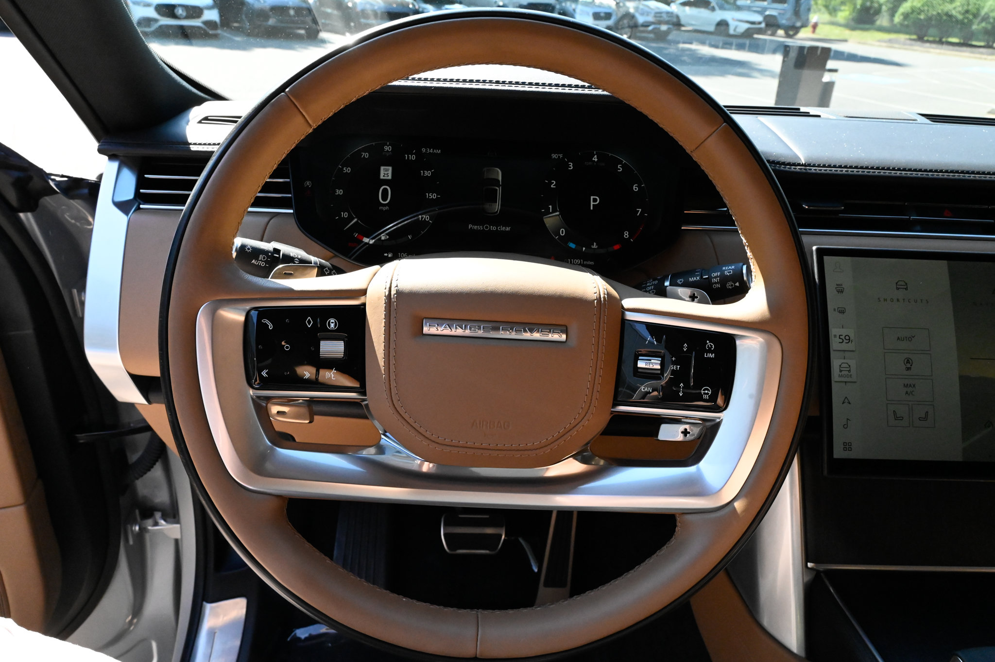 Used 2025 Land Rover Range Rover SE AWD/4WD image 22