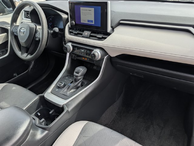 Used 2023 Toyota RAV4 XLE AWD/4WD image 32