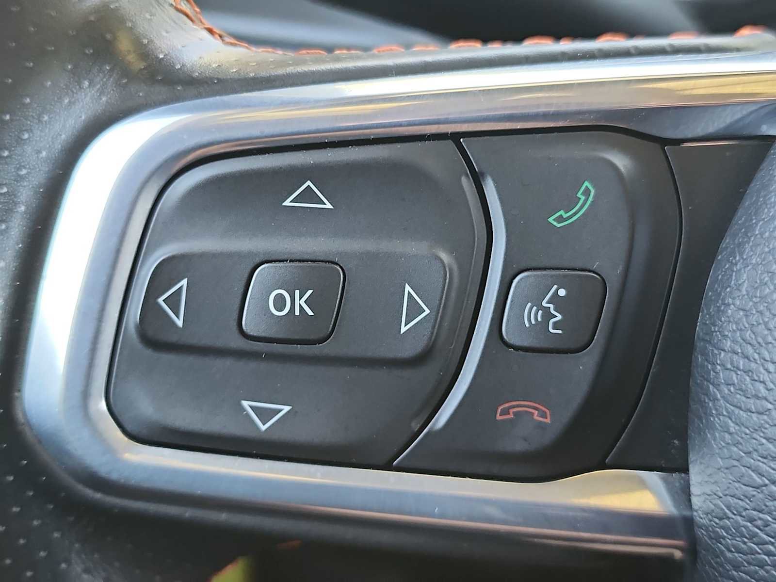 Used 2023 Jeep Gladiator Mojave w/ LED Lighting Group AWD/4WD image 28