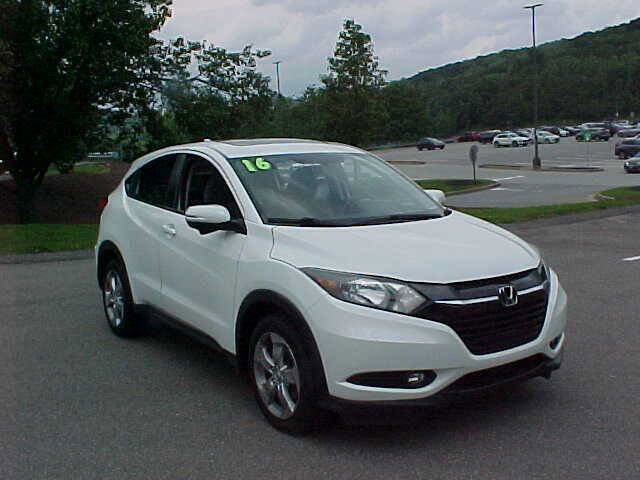 Used 2016 Honda HR-V EX image 2