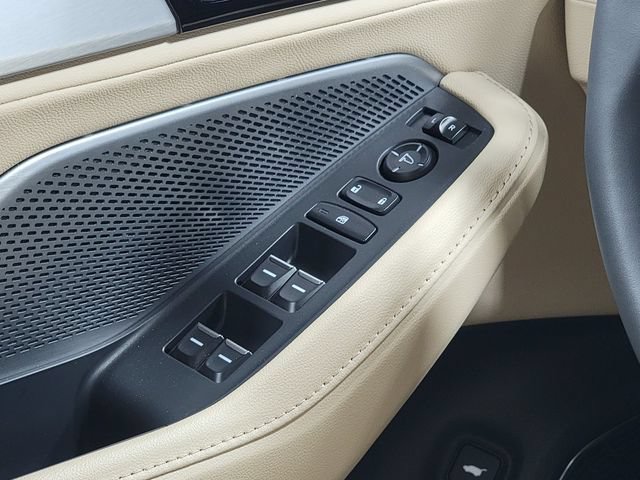 Certified 2025 Acura MDX SH-AWD image 23