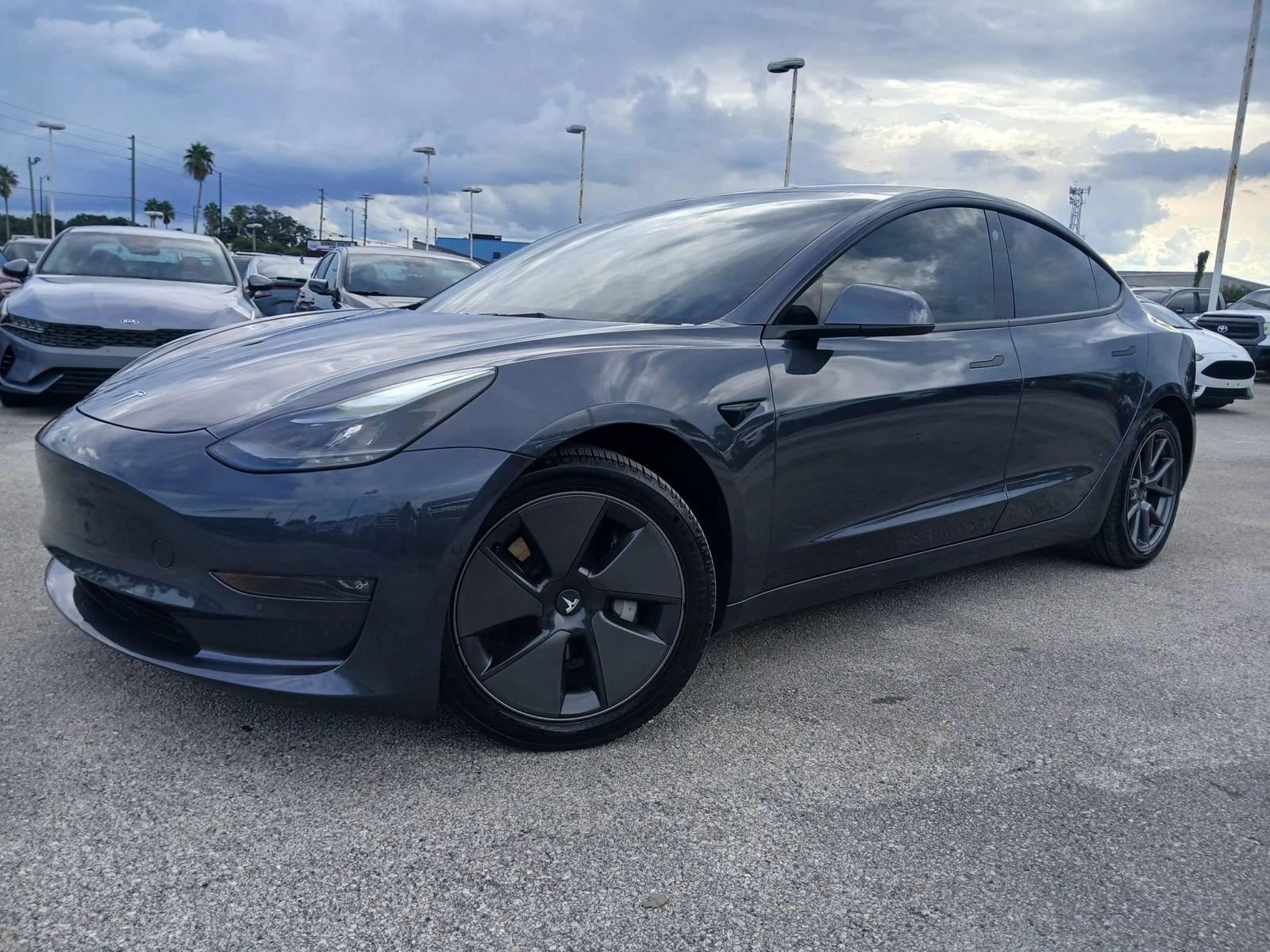 Used 2022 Tesla Model 3 Long Range AWD/4WD image 3