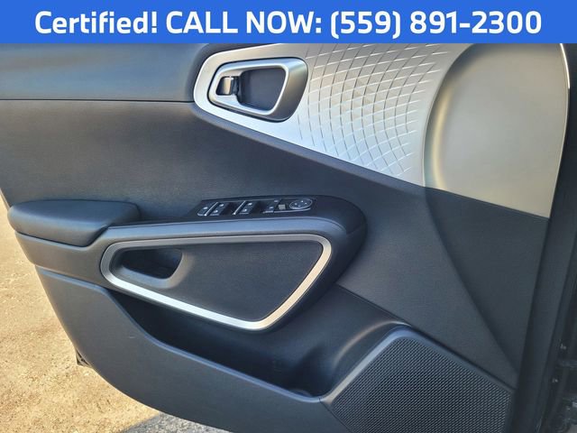 Certified 2025 Kia Soul LX w/ LX Technology Package FWD image 12