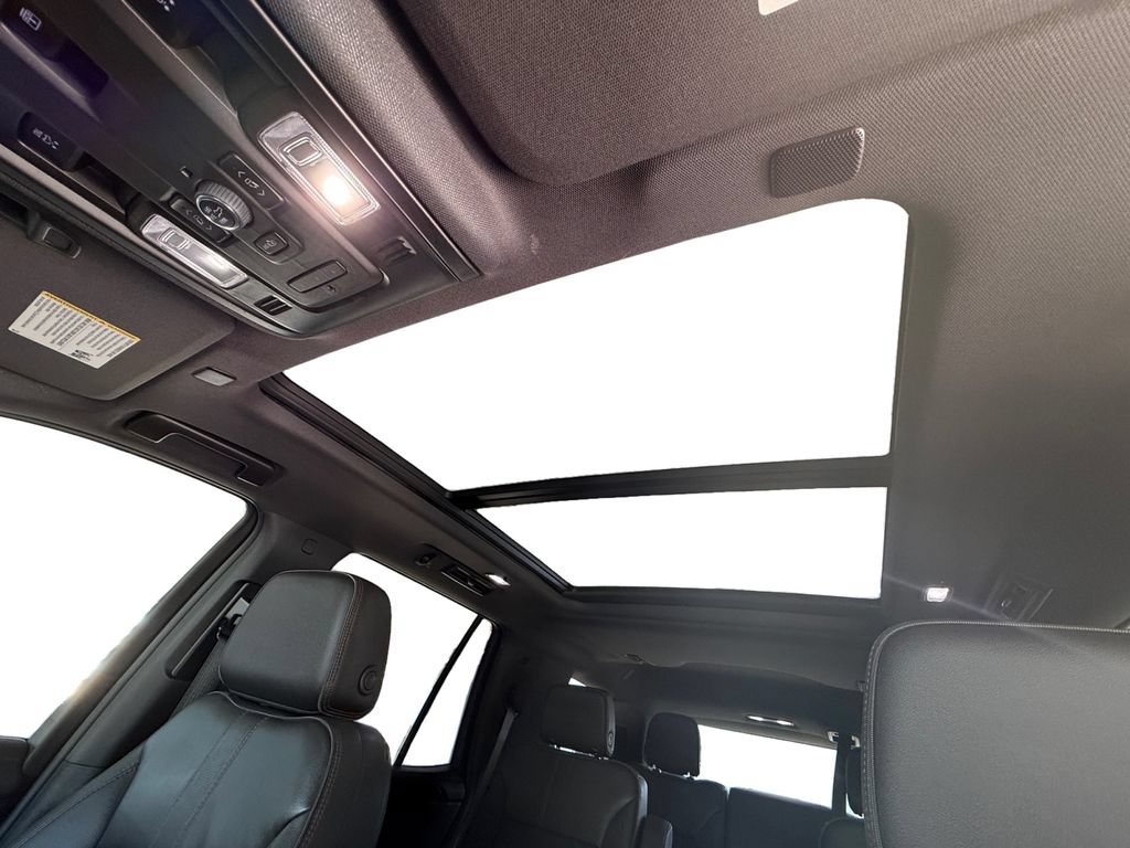 Used 2023 Chevrolet Tahoe RST w/ Luxury Package RWD image 12