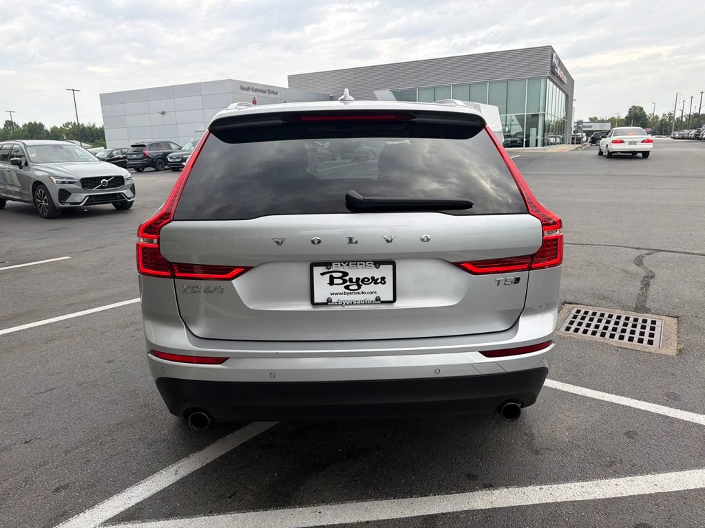 Used 2020 Volvo XC60 T5 Momentum AWD/4WD image 2