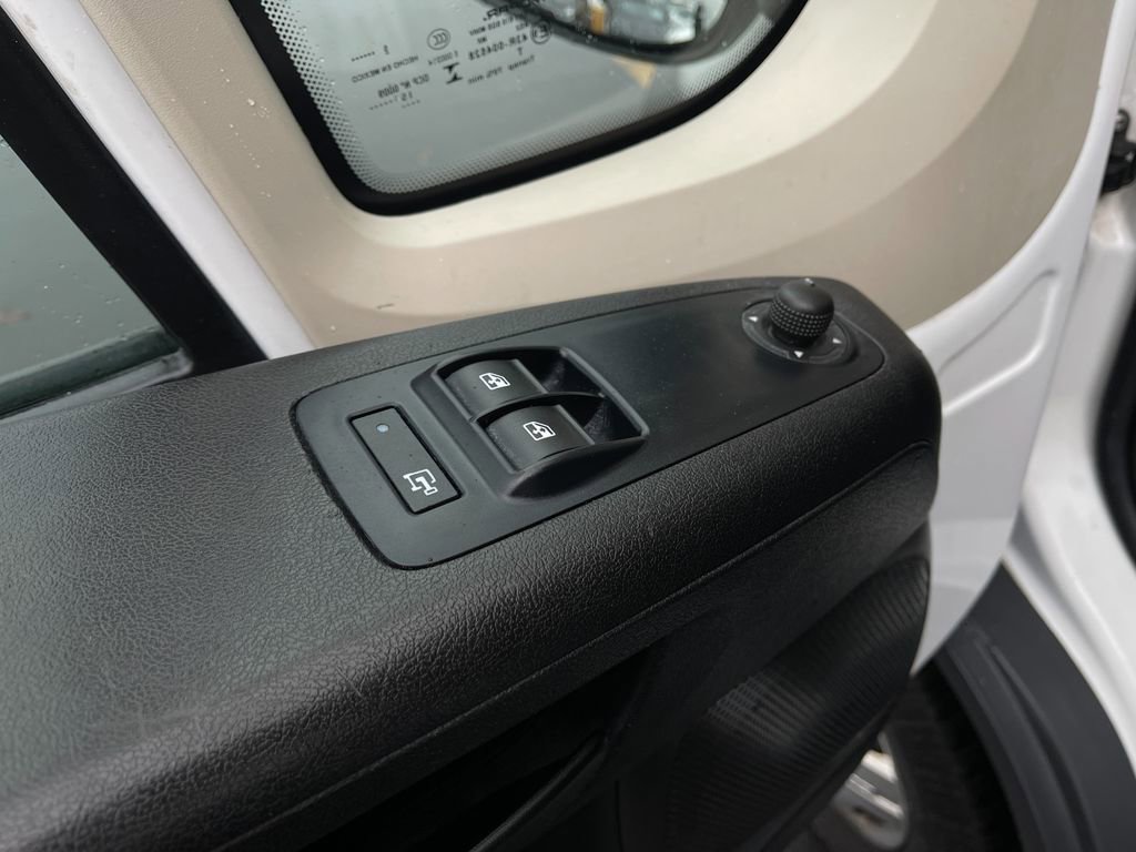 Used 2016 RAM ProMaster 2500 w/ Interior Convenience Group image 12