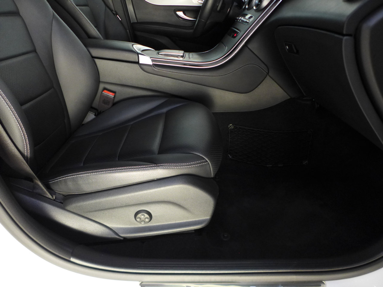 Used 2020 Mercedes-Benz GLC 300 image 52