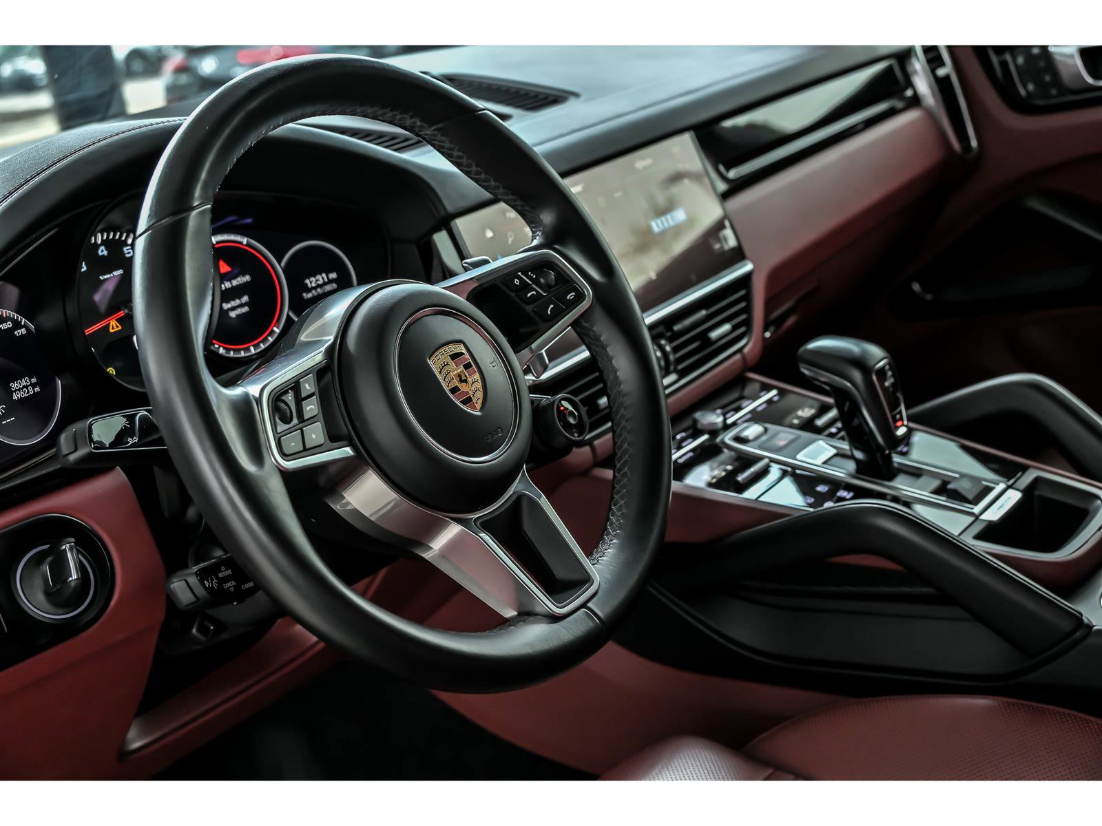 Used 2023 Porsche Cayenne Platinum Edition AWD/4WD image 15