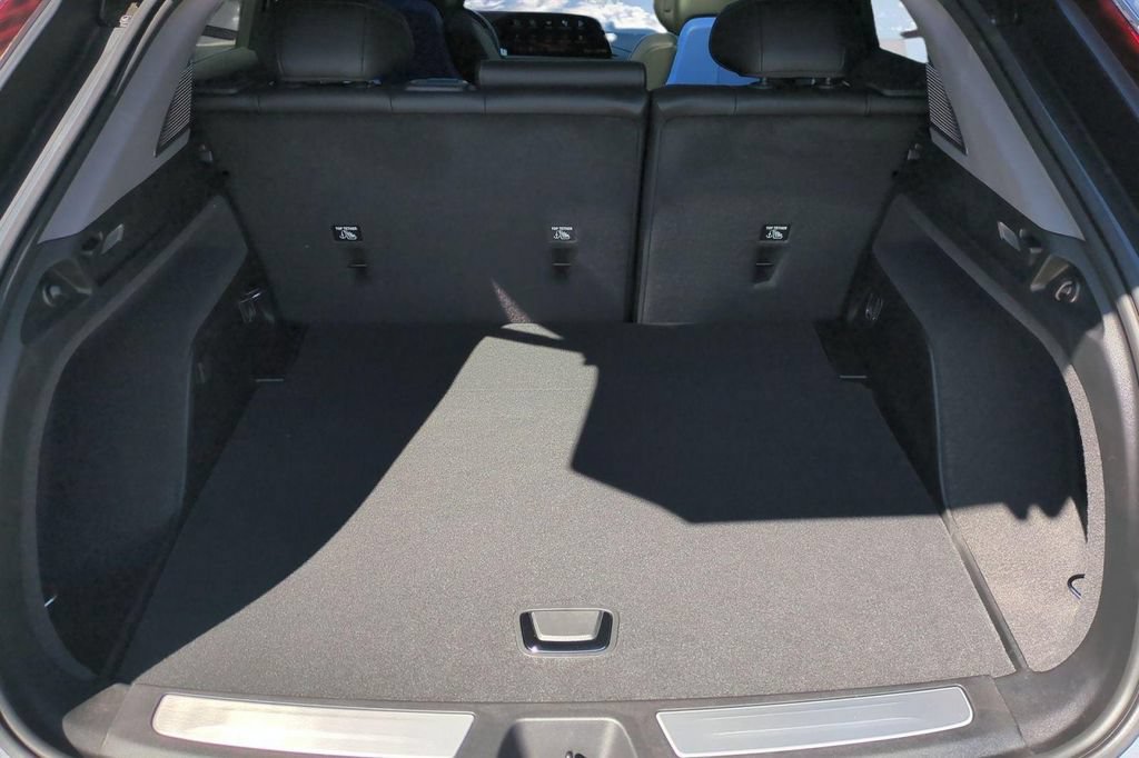New 2026 Cadillac Optiq V w/ Magnus Launch Edition AWD/4WD image 11
