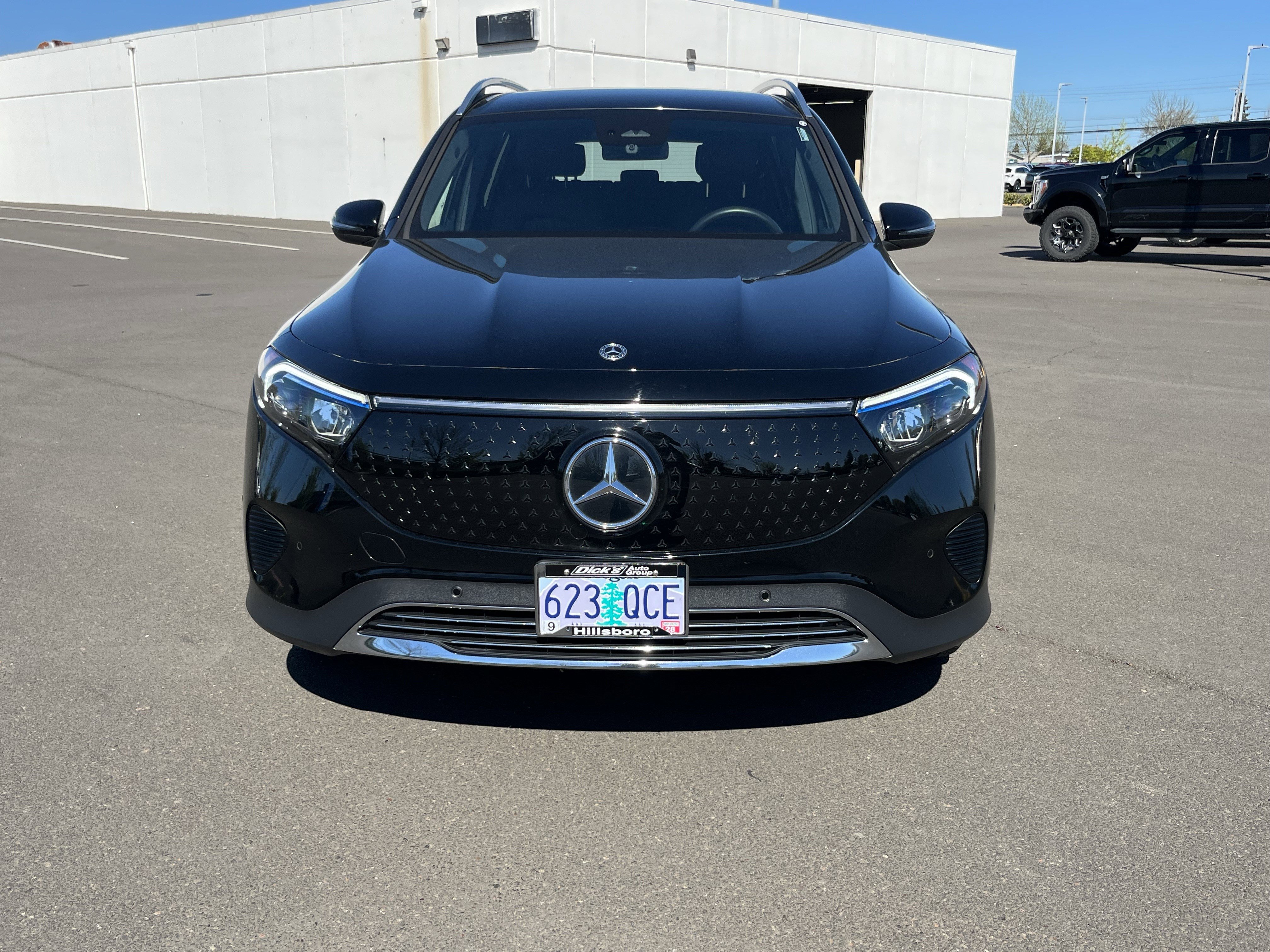 Used 2024 Mercedes-Benz EQB 300 4MATIC image 8