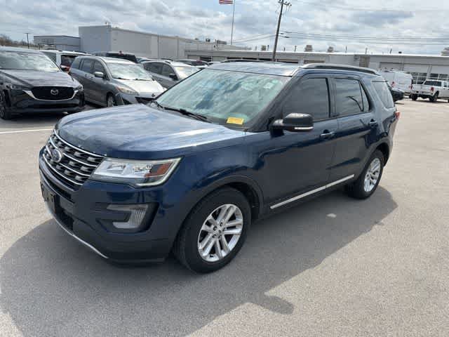 Used 2017 Ford Explorer XLT w/ Equipment Group 202A image 13
