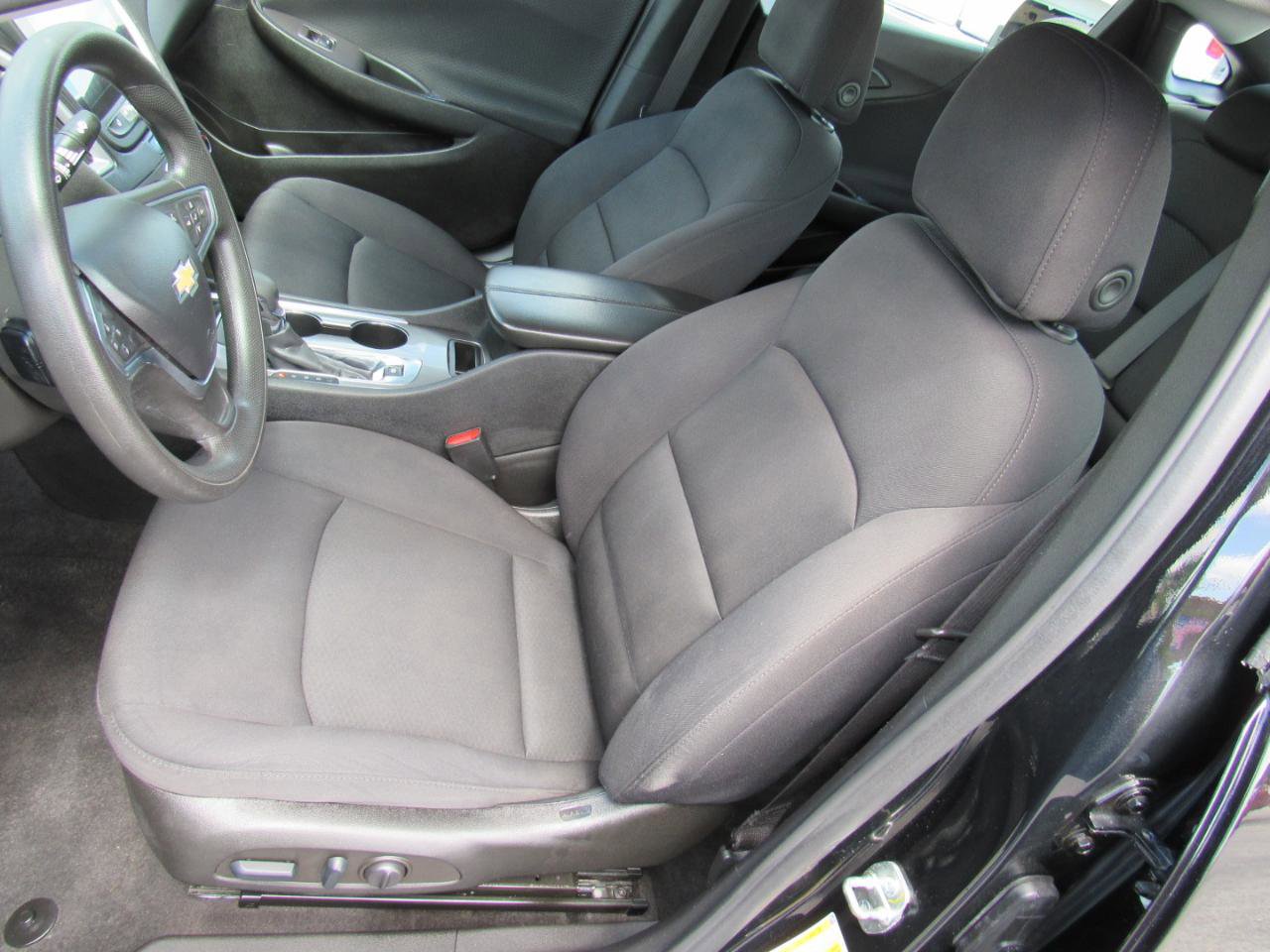 Used 2022 Chevrolet Malibu LT FWD image 15