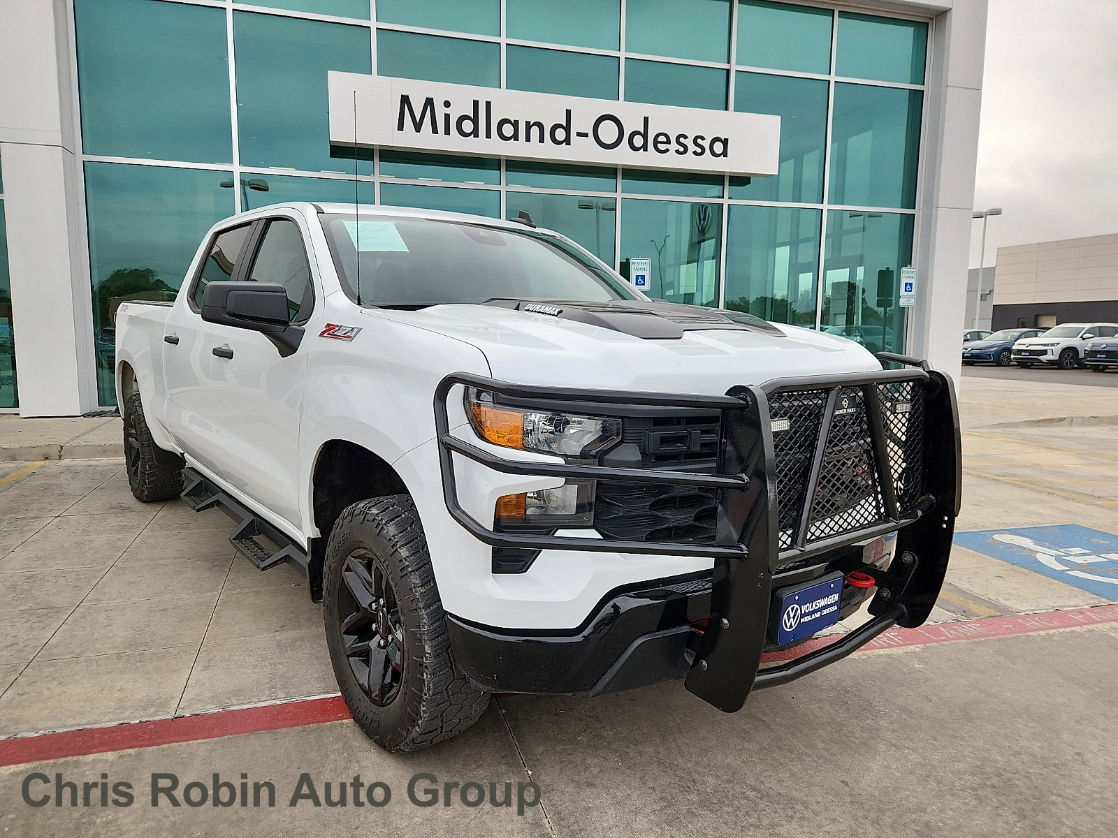 Used 2023 Chevrolet Silverado 1500 Custom Trail Boss image 1