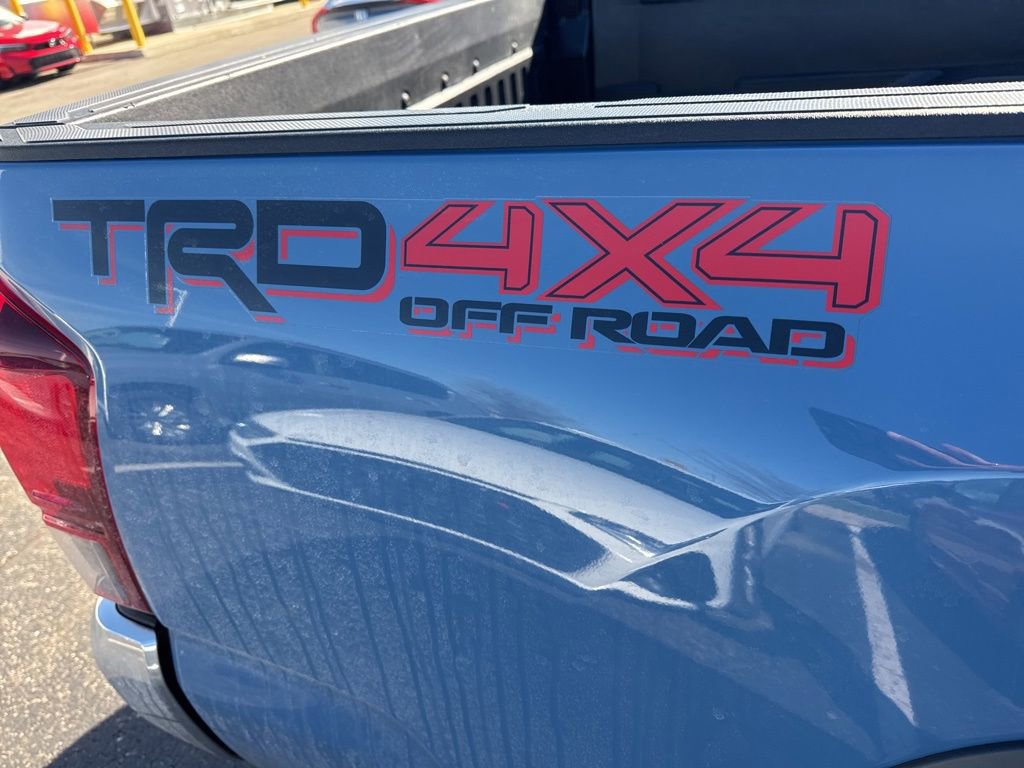 Used 2019 Toyota Tacoma TRD Off-Road image 3