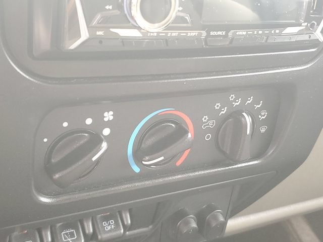 Used 2003 Jeep Wrangler Sahara AWD/4WD image 17