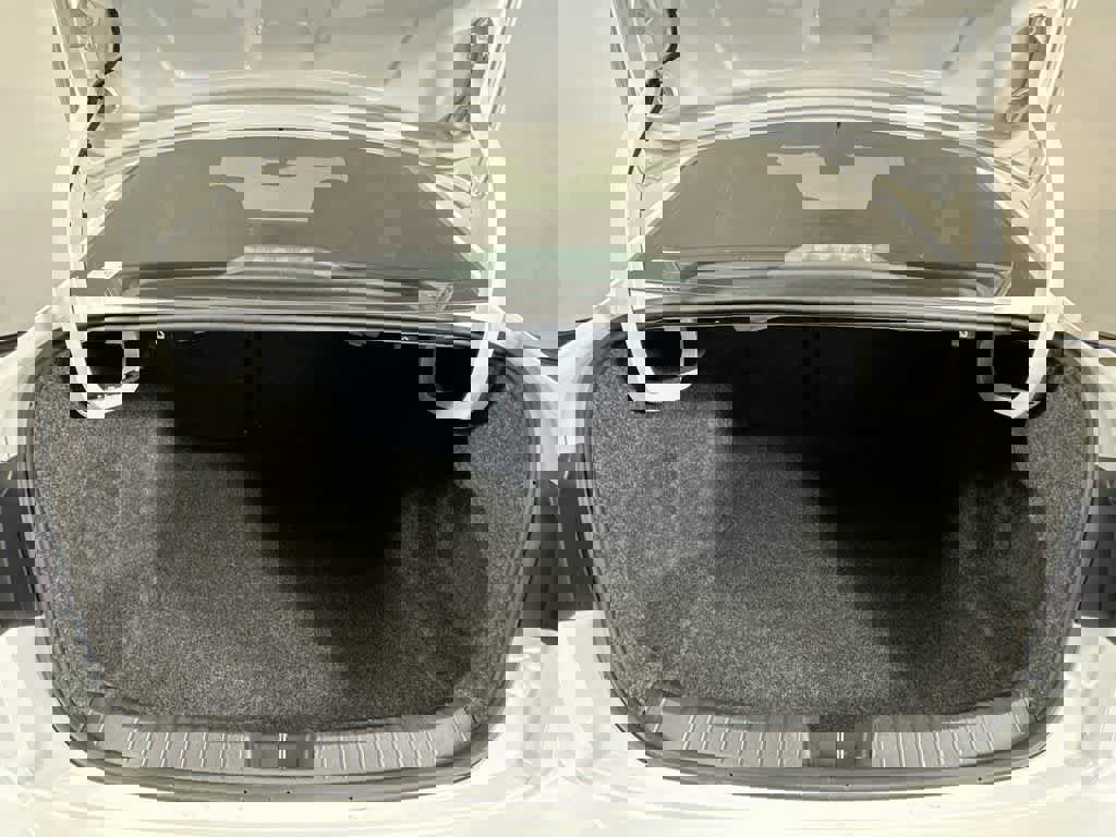 Used 2025 Volkswagen Jetta Sport image 19