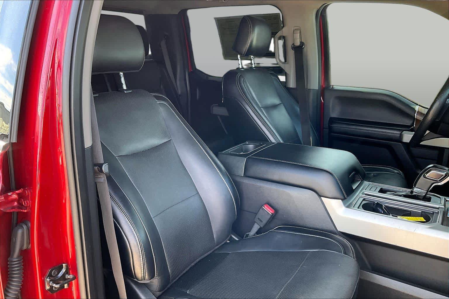 Used 2016 Ford F150 Lariat w/ Equipment Group 502A Luxury AWD/4WD image 9