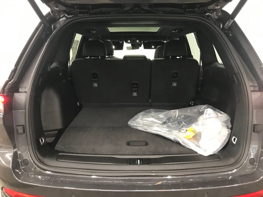 New 2025 Jeep Grand Cherokee Limited image 36