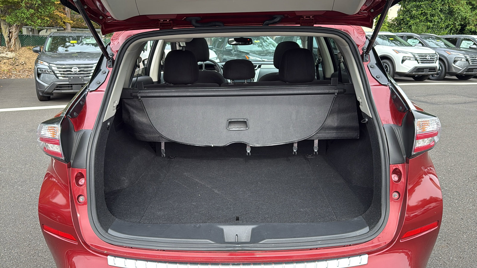 Used 2015 Nissan Murano SV w/ Premium Package image 24