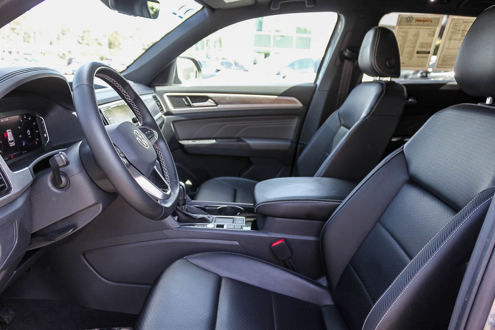 Certified 2022 Volkswagen Atlas Cross Sport SE image 16