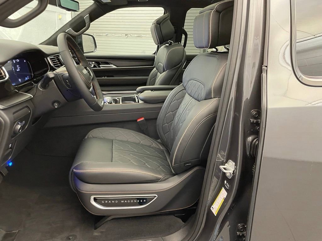 New 2026 Jeep Grand Wagoneer Summit AWD/4WD image 24