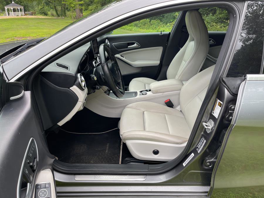 Used 2016 Mercedes-Benz CLA 250 image 31
