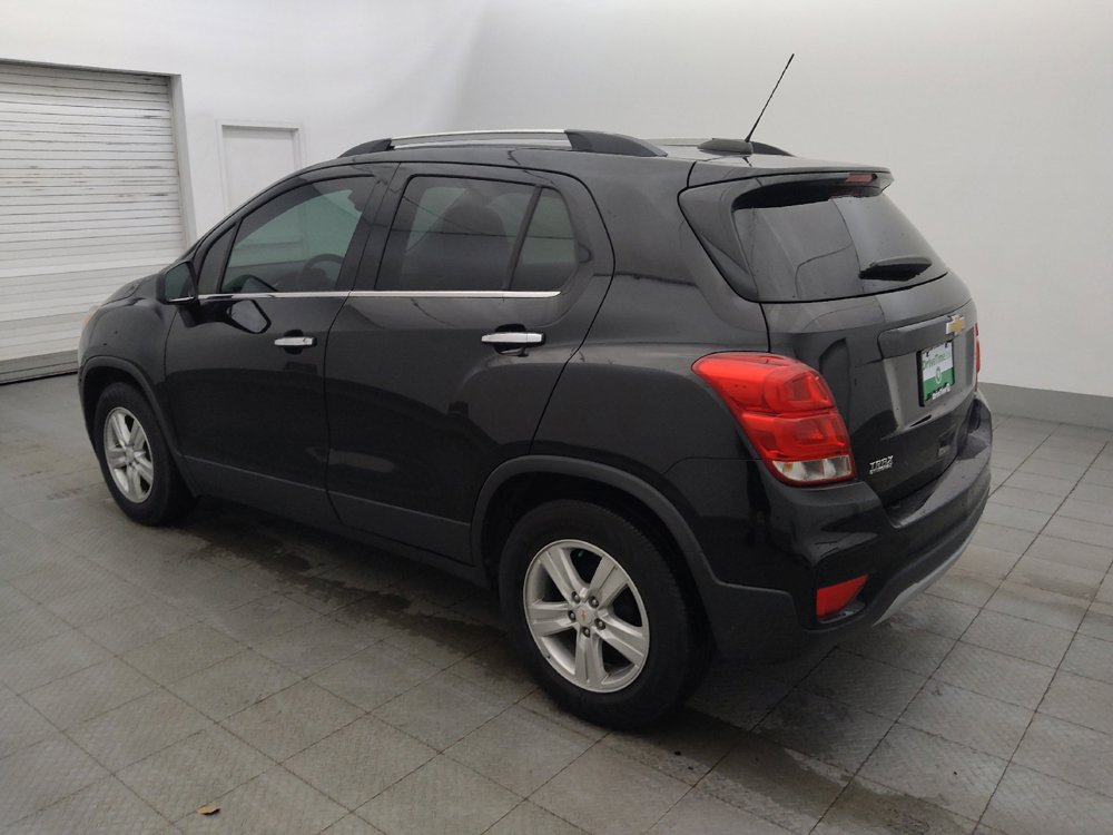 Used 2020 Chevrolet Trax LT w/ LT Convenience Package FWD image 3