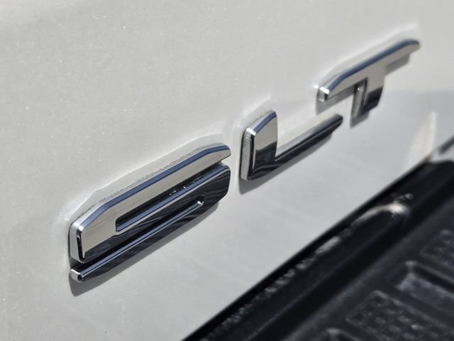 Used 2022 GMC Sierra 1500 SLT AWD/4WD image 13