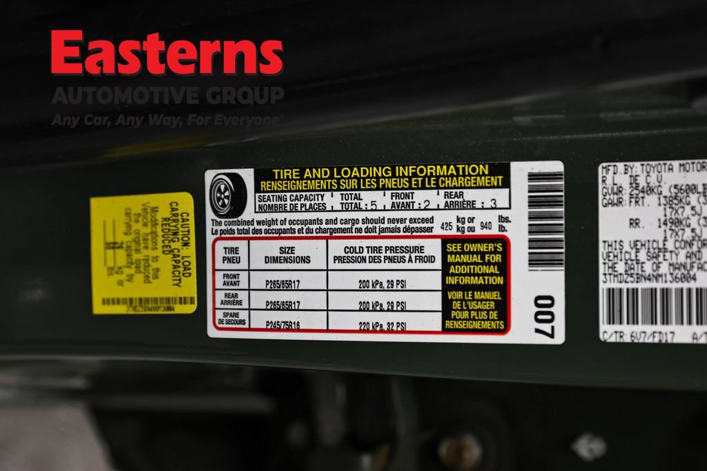 Used 2022 Toyota Tacoma TRD Sport AWD/4WD image 35
