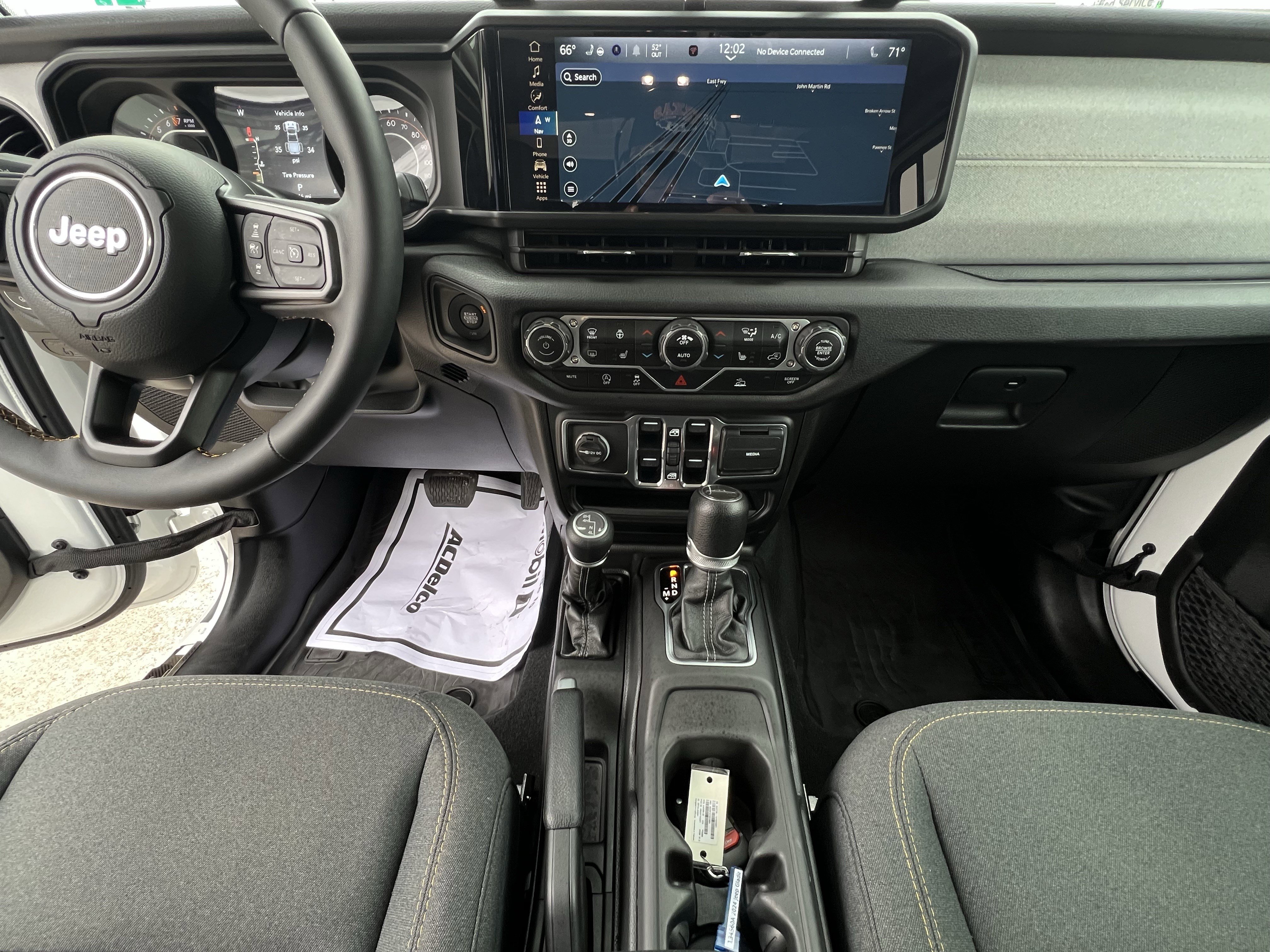 Used 2024 Jeep Gladiator Sport image 17