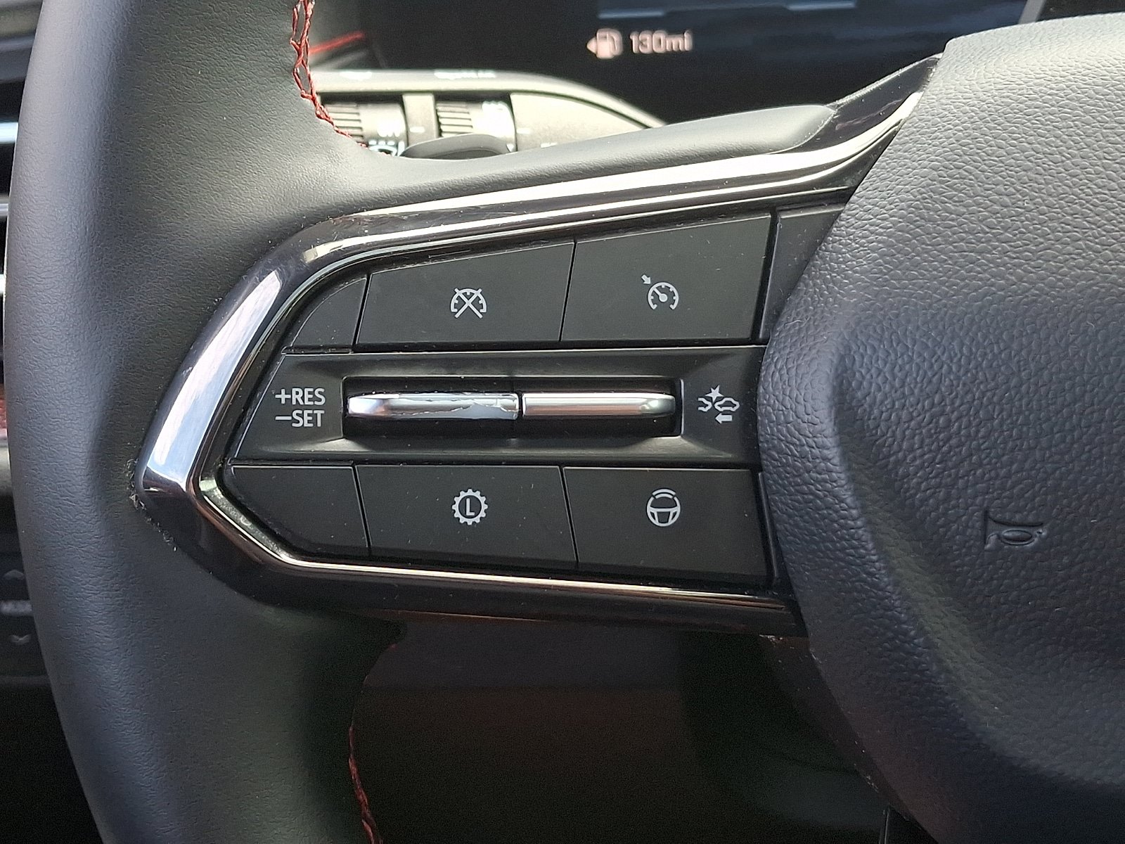 Used 2025 Chevrolet Traverse RS w/ LPO, Floor Liner Package FWD image 23