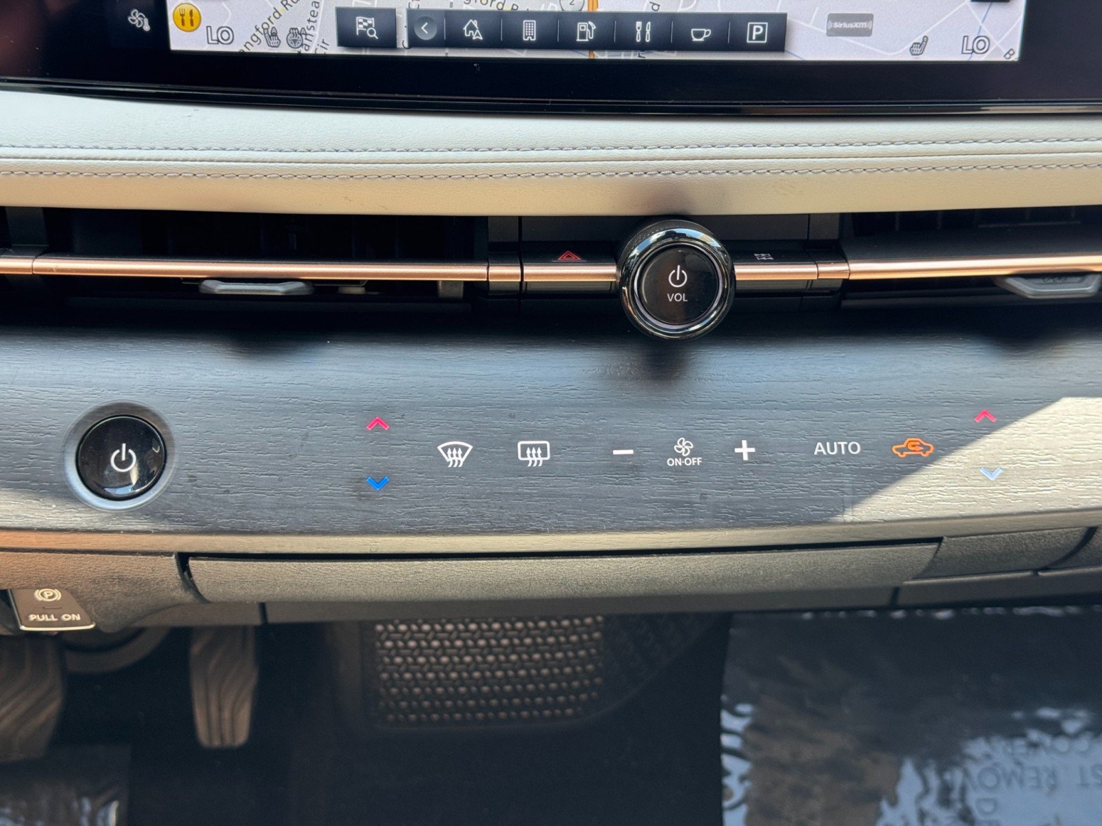 Used 2023 Nissan Ariya FWD image 25