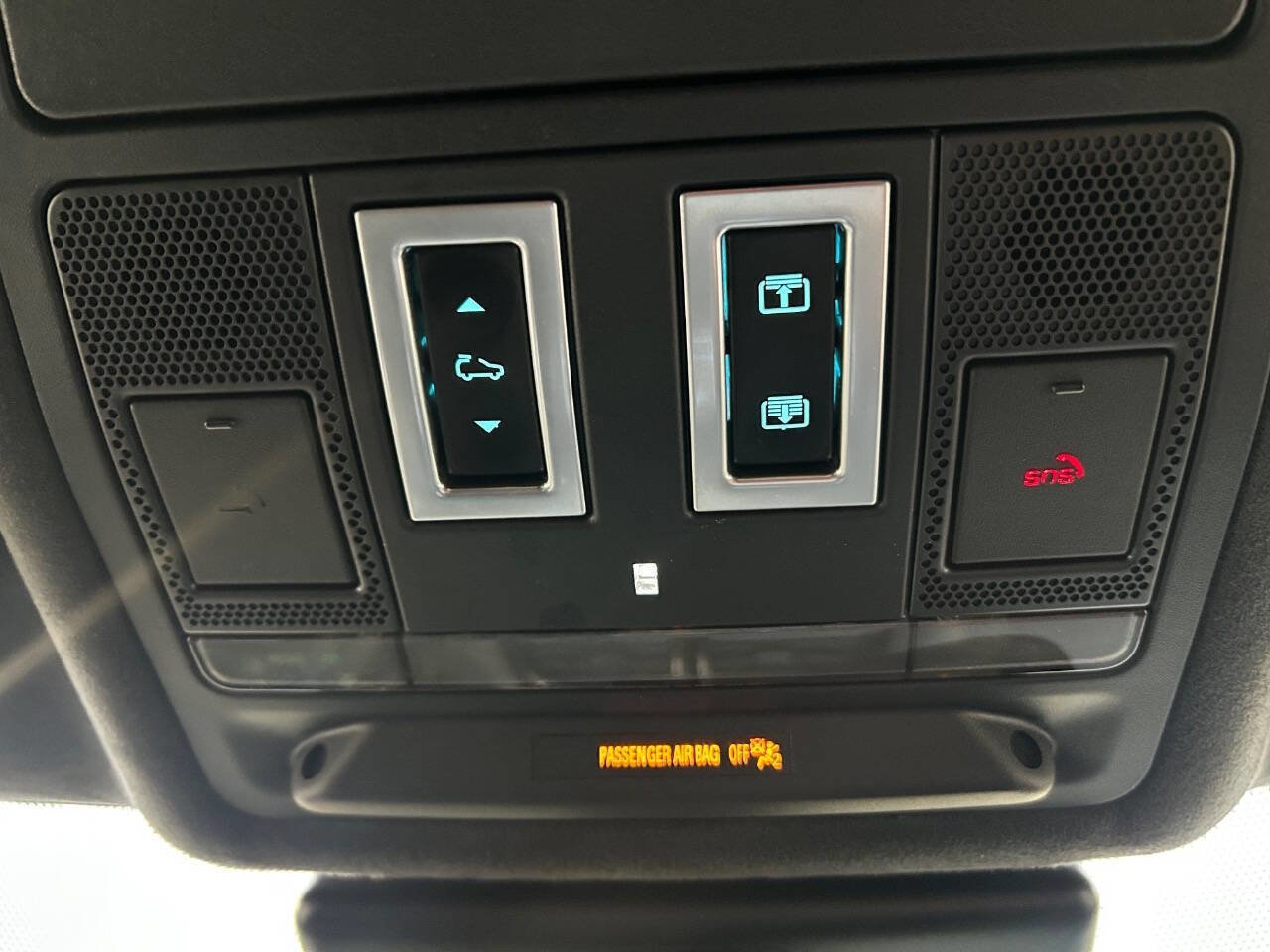 Used 2017 Jaguar F-PACE S image 27