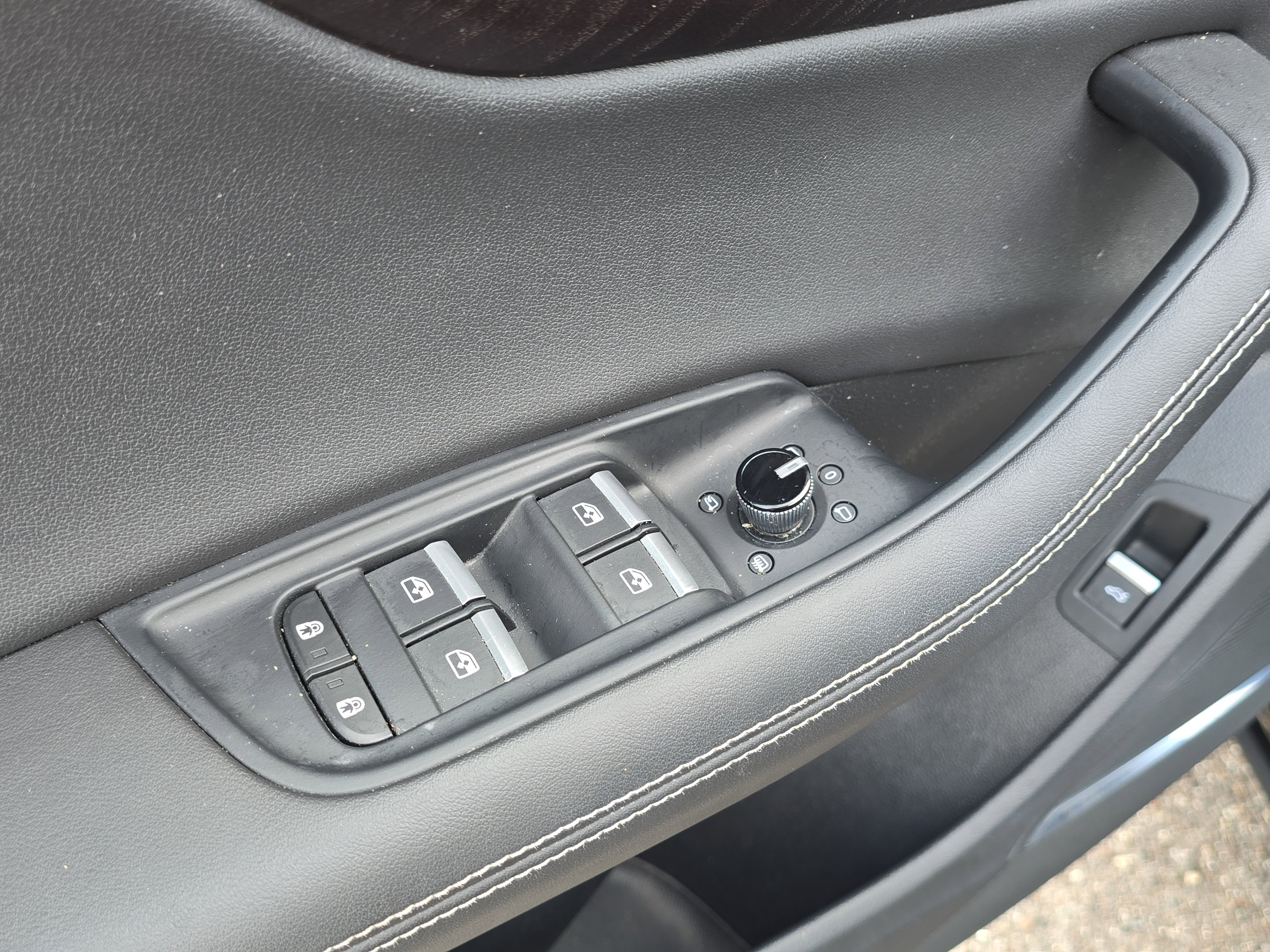 Used 2023 Audi Q8 Prestige image 18