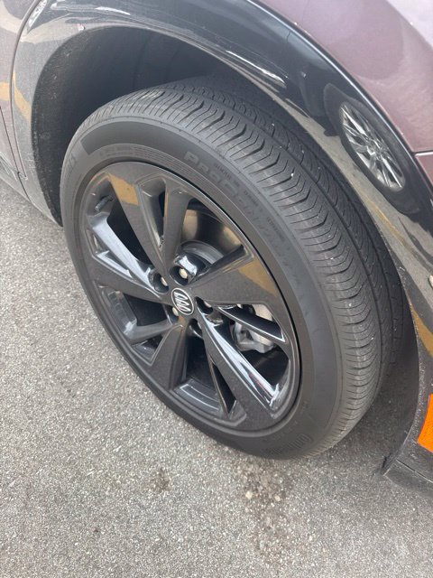 Used 2025 Buick Envision Sport Touring AWD/4WD image 4