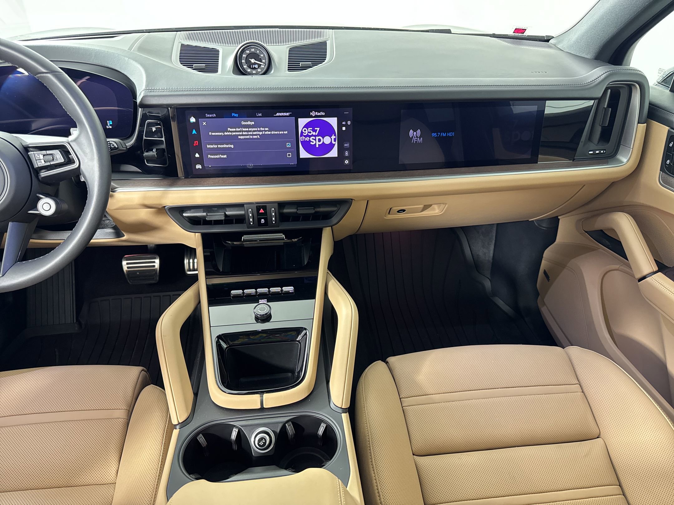 Certified 2025 Porsche Cayenne S image 28