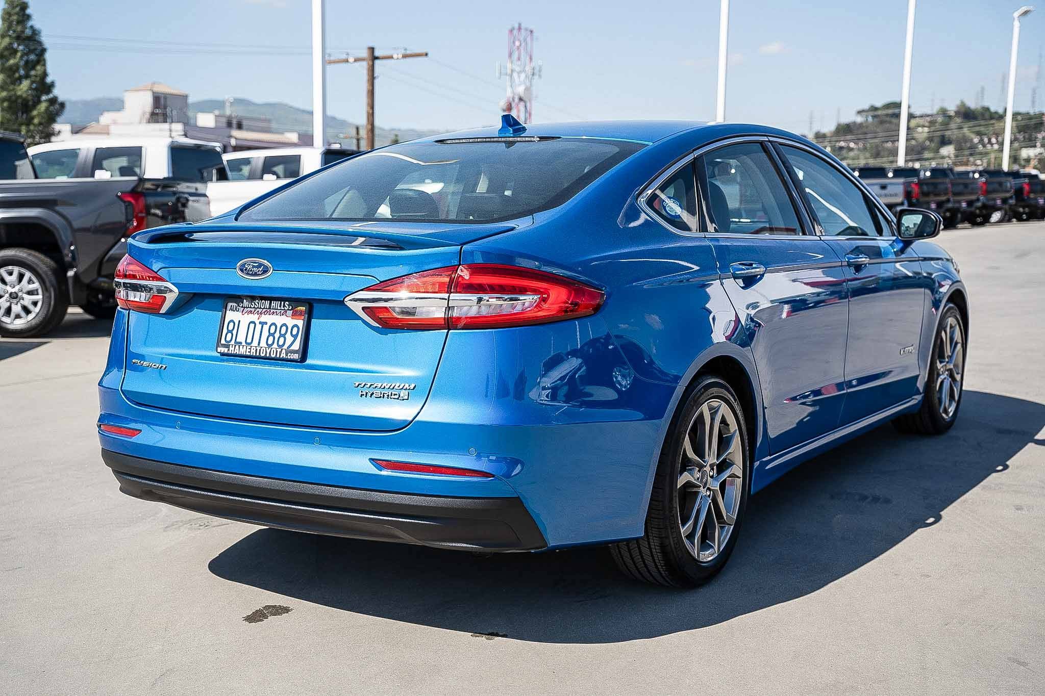 Used 2019 Ford Fusion Titanium image 11