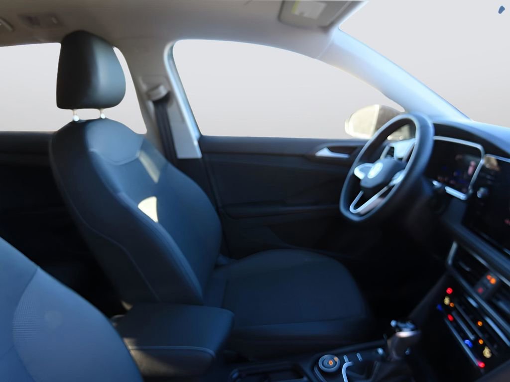 New 2025 Volkswagen Taos SE image 12